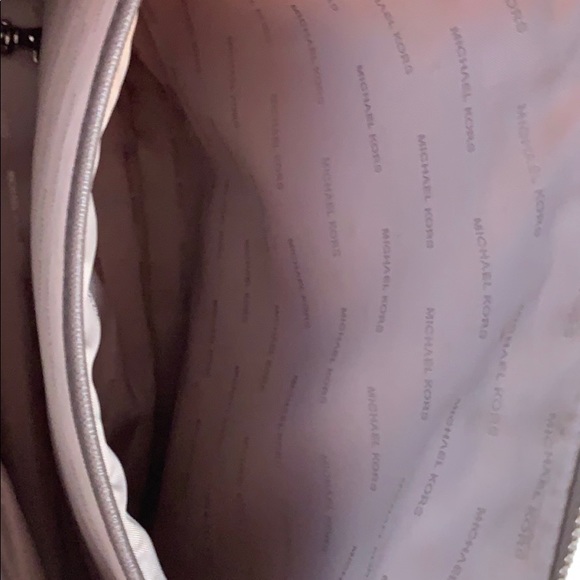 Michael Kors Jet Set Leather Tote Bag - Picture 6 of 8